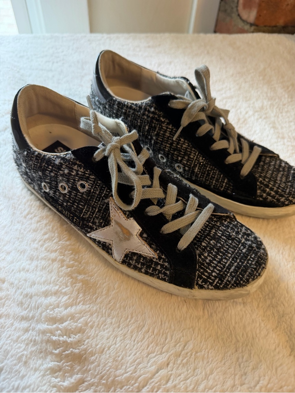 Golden Goose Women’s Sneakers with Box Black, White and Silver US8